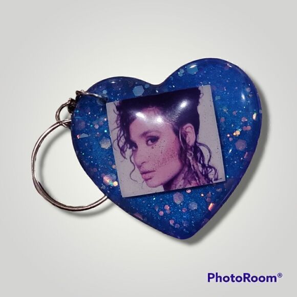 Kehlani Blue Glitter Heart Keychain - Picture 7 of 13
